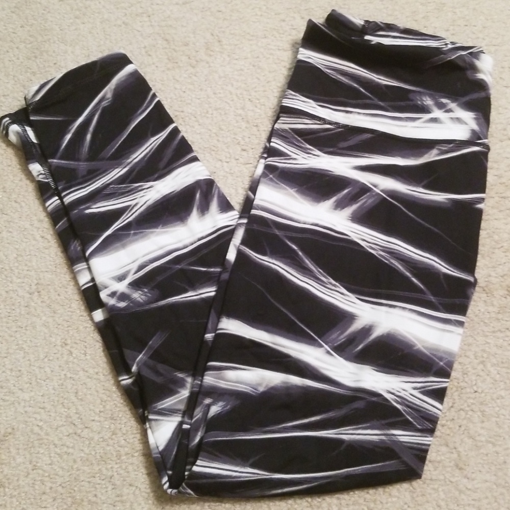 VS Sport Knockout workout pants